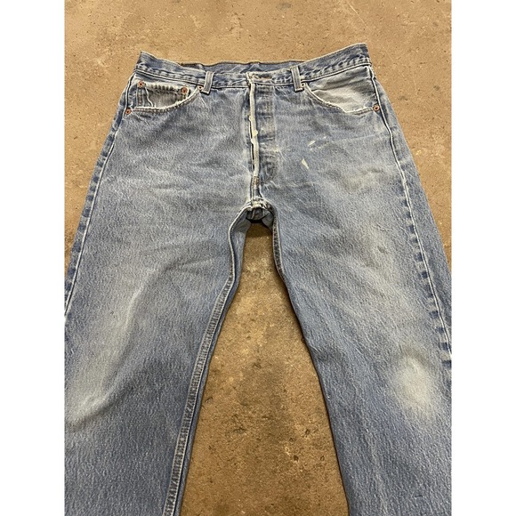 Levis 501 XX Jeans Mens 36x27 Light Wash Blue Straight Leg Button Fly Distressed - Picture 4 of 16